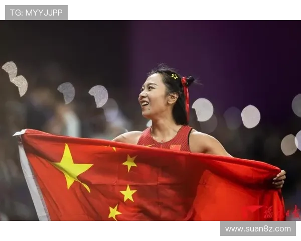 以亚洲女飞人视角描绘全运接棒与跑道延伸的时代奋进征程力量