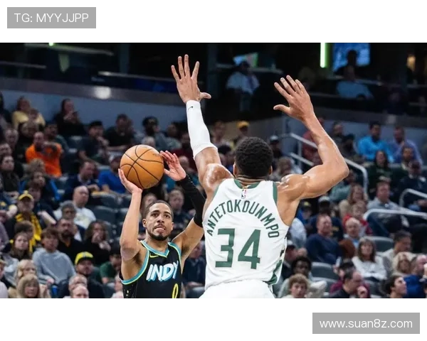 字母哥谈湖人背靠背客场表现强调努力与拼搏精神