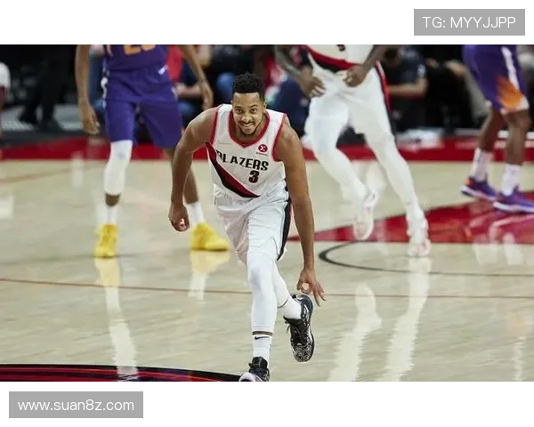 克洛尼首节火力全开7投5中轻松砍下14分1篮板1助攻表现惊艳